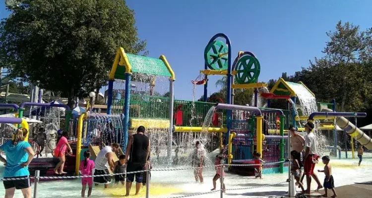 Raging Waters Los Angeles